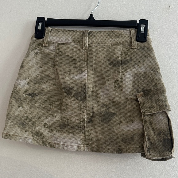 Fashion Nova Olive Camo Mini Skirt - Picture 4 of 10